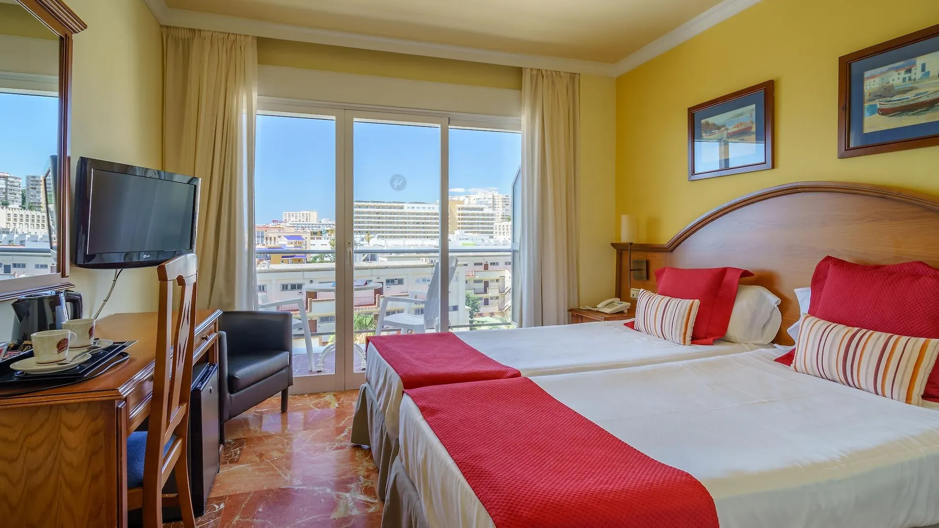 Hotel Isabel Torremolinos 4*,  Spain